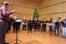 Chris Quinn plays to a choir of donors