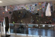 Despite free membership opportunities, students look off-campus for climbing options