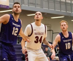 Men’s basketball winning streak ends with two weekend losses